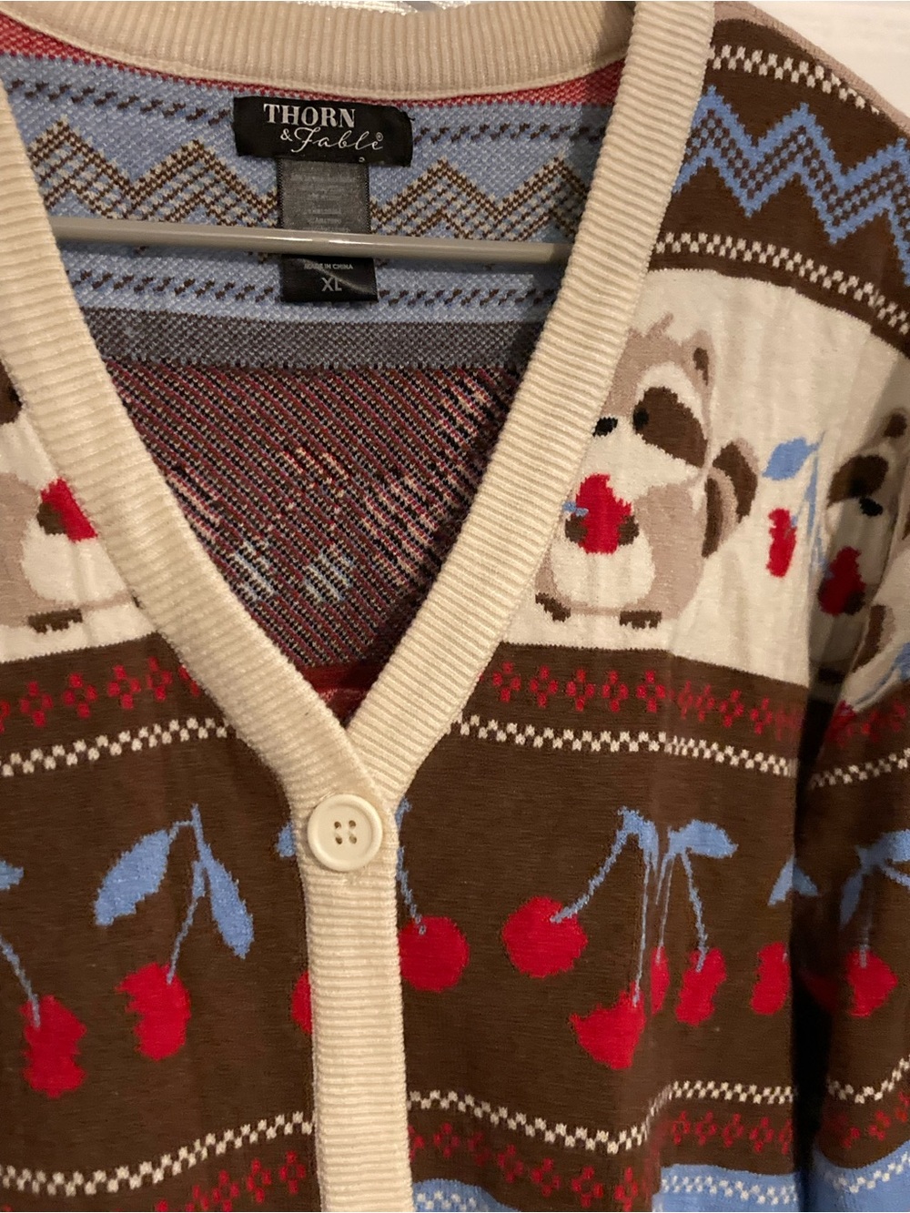 Thorn and Fable Raccoon Cropped Cardigan - Picture 3 of 4